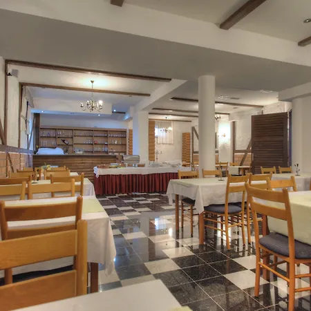 Hotel Aparthotel Zaton 3*