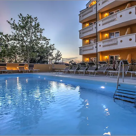 Hotel Aparthotel Zaton 3*