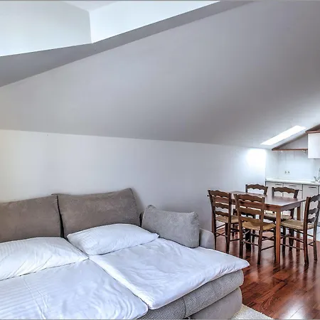 Aparthotel Zaton 3*