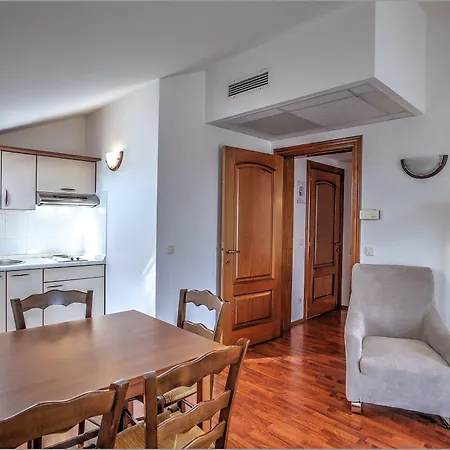 Aparthotel Zaton